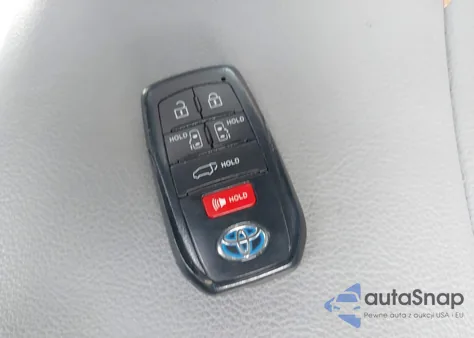 2025 Toyota Sienna Xle from USA, damaged, VIN 5TDJRKEC2SS257489